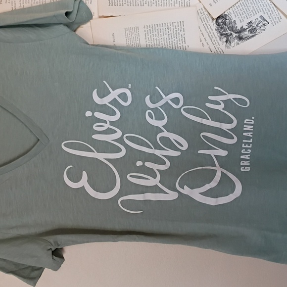 Graceland V Neck Elvis Tee - Picture 2 of 4